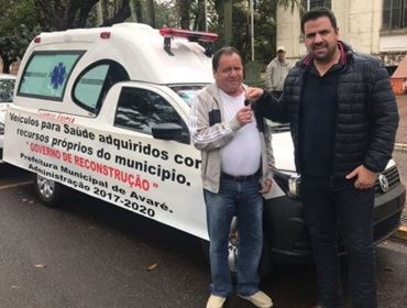 Com recursos próprios Prefeitura adquire três novos veículos para a frota municipal