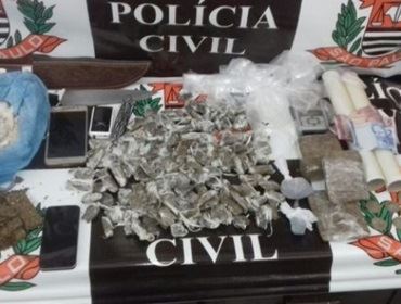 POLÍCIA CIVIL PRENDE TRÊS EM FARTURA COM MAIS UM 1 KG DE DROGAS