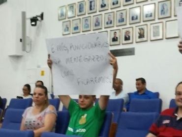 Funcionários da Menegazzo comparecem à Sessão de Câmara