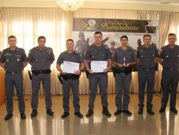 Policias Militares de Avaré recebem homenagem do Comando Geral na Capital