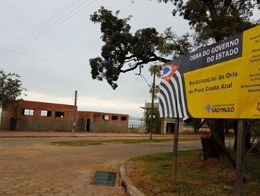 Moradores do bairro Costa Azul de Avaré estão perplexos com a colocação de mais uma placa