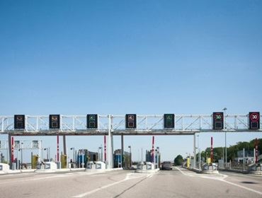 Veículos acima de 40 km/h serão multados em cabines de cobrança automática de pedágios