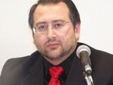 VEREADOR ROBERTO ARAUJO ACUSA PREFEITO DE ESTELIONATO POLÍTICO
