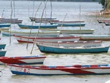 DEZENAS DE BARCOS FARÃO UM PASSEIO ECOLÓGICO PELO PARANAPANEMA AMANHÃ