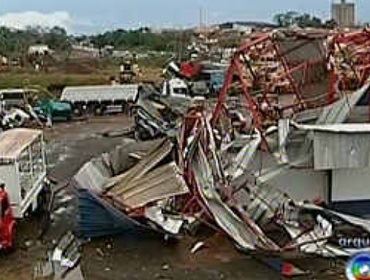 Taquarituba Vítimas do Tornado Terão antecipação de um salário 