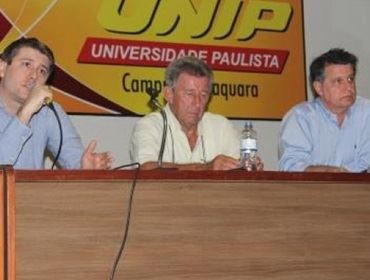 Cancro cítrico sendo discutido em seminário internacional