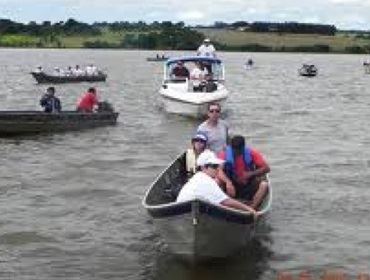 PASSEIO ECOLÓGICO COMEÇOU HOJE COM DEZENAS DE BARCOS