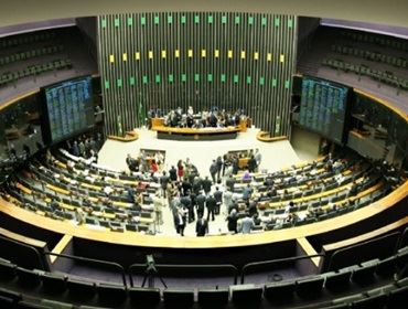 Aprovada lei que proíbe castigos físicos a crianças e adolescentes