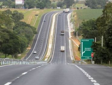 Jovem de 21 anos morre atropelado na Rodovia Raposo Tavares (SP-270)