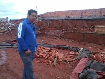 EMPRESÁRIO SAMUEL SE EMOCIONA NO CASO DO MENOR MORTO PELO TORNADO