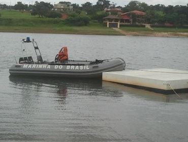 Uma jovem de apenas 20 anos caiu da garupa de uma moto aquática e morreu
