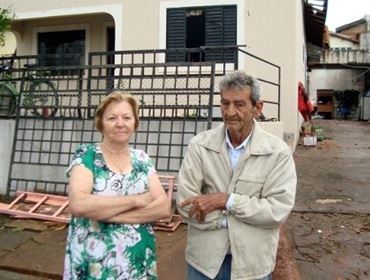 VÍTIMAS DO TORNADO TEMEM SAQUES.