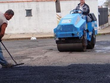 Prefeitura intensifica recuperação   das ruas em toda a cidade