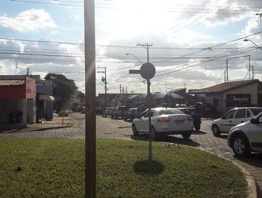 Em plena segunda, trânsito é caótico em Avaré