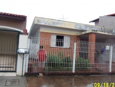 Um pai de 87 anos que vinha sendo vítima de agressões da filha morreu ontem.