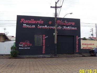 Oficina de Funilaria e Pintura trabalhando em plena Rua prejudicando moradores no Bairro Brabância