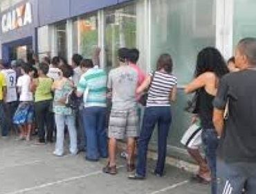 Filas nas  agências Bancárias de Avaré aumentam.