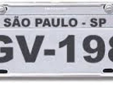 Modelo de placa de automóveis do Mercosul entrará em vigor em 2016
