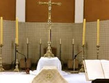 Assaltantes armados invadem igreja católica durante missa em Várzea Grande no Estado de Mato Grosso.