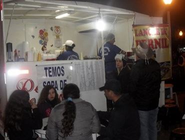 PROPRIETÁRIOS DO TRAILER DA RUA MANECO AMÂNCIO ESTÃO RECEBENDO AMEAÇAS DE VÂNDALOS.