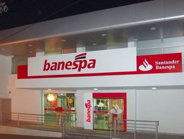 Caixas eletrônicos do Banco Santander em Avaré passaram final de semana sem dinheiro para saque.