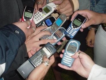 USAM CELULARES DO MUNICÍPIO E ATENDEM QUEM LHES CONVEM