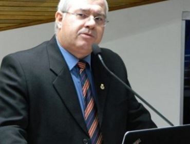 Cabo Sérgio pede liberação de banheiros públicos