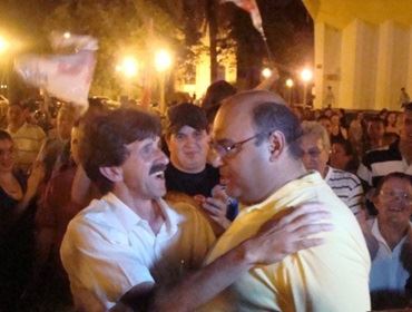 Poio comemora vitória na Concha Acústica