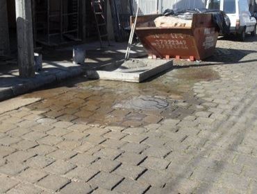 MORADORES DA RUA JOSÉ CONSTÂNCIO E IMEDIAÇÕES ESTÃO SEM ÁGUA.