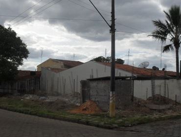 NA BRABÂNCIA MAIS UMA INVASÃO DE ÁREA VERDE