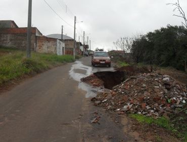 SERVIÇO DE MÁ QUALIDADE A PREFEITURA FAZ NA VILA OPERÁRIA