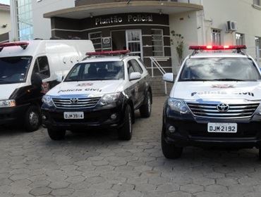 SECCIONAL DE POLÍCIA DE AVARÉ RECEBE DUAS TOYOTA HILUX SW4