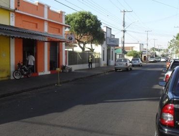 COMERCIANTE DA RUA BAHIA RECORRE A DONA MARGARIDA NOVAES