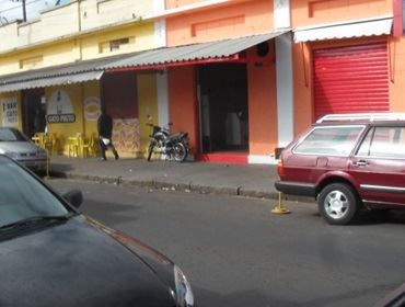COMERCIANTE DA RUA BAHIA NÃO DA BOLA PARA A FISCALIZAÇÃO MUNICIPAL