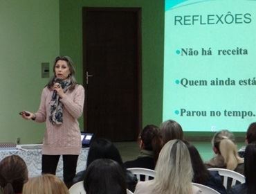 PROFESSORES DA REDE MUNICIPAL DE ENSINO PARTICIPAM DE PALESTRAS