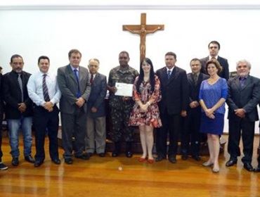 Chefe de Instrução do Tiro de Guerra é homenageado com diploma de Honra ao Mérito