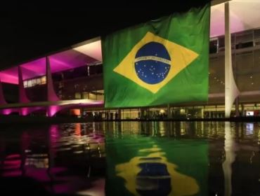 Em jogada de mestre, Bolsonaro muda a 
