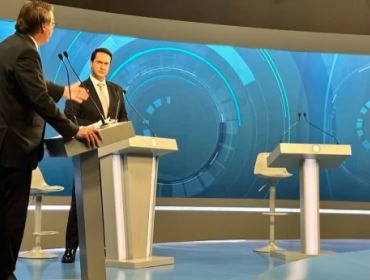 Sem a presença do ‘fujão’, debate vira sabatina e Bolsonaro dá show ao vivo na Record (veja o vídeo)