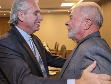 Desesperado e com o pires na mão, presidente da Argentina se encontra com Lula em SP (veja o vídeo)