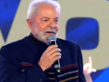 Após discurso caótico de Lula, Dólar dispara e Bolsa despenca sem parar