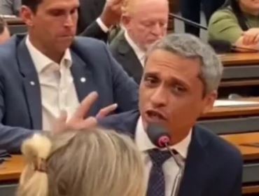 Deputado eleito, Gustavo Gayer, sobe o tom e faz discurso forte contra a censura (veja o vídeo)
