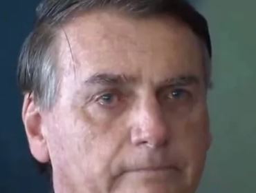 Bolsonaro vive momentos de forte emoção em cerimônia com generais das FFAA (veja o vídeo)