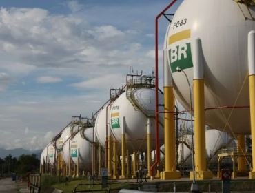 Petrobrás anuncia mais uma redução