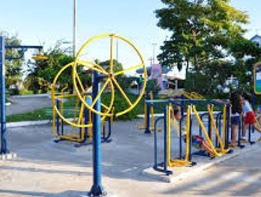 Vereador Ernesto faz indicações ao Prefeito para viabilizar aparelhos ginásticos no Jardim Tropical