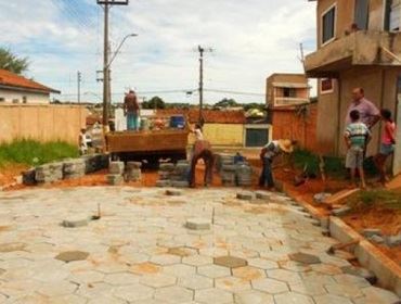 Obras da cidade recebem a visita do Prefeito