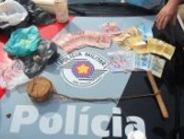 P.M. DE PARANAPANEMA DESMANTELA  TRÁFICO DE DROGAS.