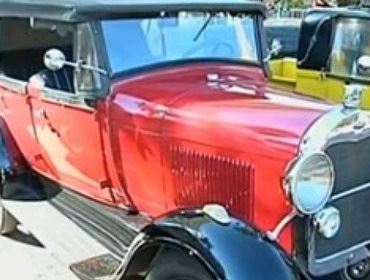 EXPOSIÇÃO DE CARROS ANTIGOS