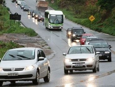 Lei que determina uso do farol durante o dia começa a valer na quinta-feira