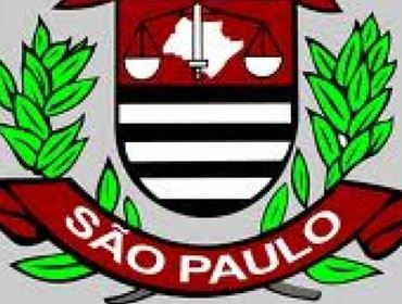 FALSIFICAVA WHISKY E CDs DVDs