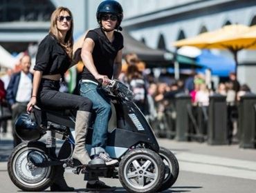 Triciclo elétrico autonomia de 96 quilômetros.